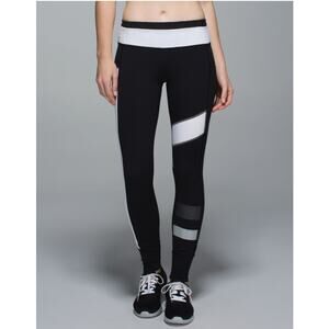 Lululemon Leggings Womens Size 4 Speed Tight II Full-On Luxtreme Black White